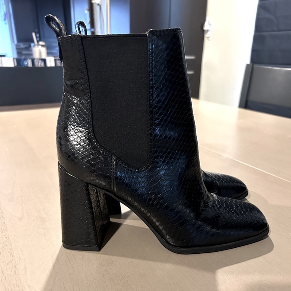 Sam Edelman snake bootie - Picture 5 of 7